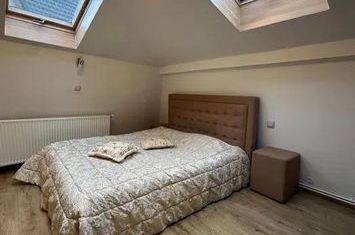 Casă - 8 camere de vanzare BRASOVUL VECHI - Brasov anunturi imobiliare Brasov