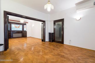 Apartament 4 camere de vânzare Bucuresti - Universitate