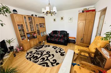 Apartament 4 camere de vanzare ULTRACENTRAL - Vrancea anunturi imobiliare Vrancea