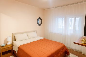 Apartament 4 camere de vanzare BALS - Olt anunturi imobiliare Olt