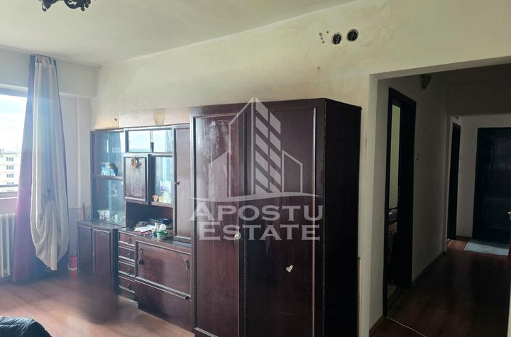 Apartament cu 3 camere, de vanzare, in apropiere de Podgoria, Arad. anunturi imobiliare Arad