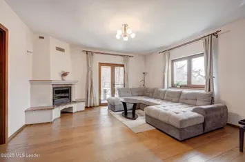 Vilă Impresionantă în Tunari - Spațiu, Confort și Eleganță! anunturi imobiliare Bucuresti