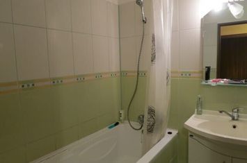 Muncii Basarabia Tina Petre 2 camere etaj 4 anunturi imobiliare Bucuresti