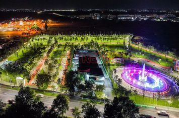 Grand Arena - Parc Tudor Arghezi - garsoniera decomandata anunturi imobiliare Bucuresti