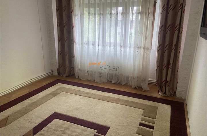 Apartament 3 camere de vanzare GARA - Vrancea anunturi imobiliare Vrancea