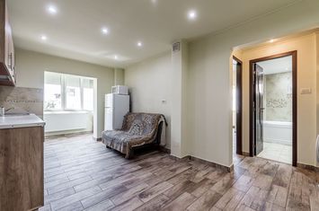 REZERVAT! Ap 2 camere, renovat, 2 balcoane. Cartier Alfa Arad anunturi imobiliare Arad