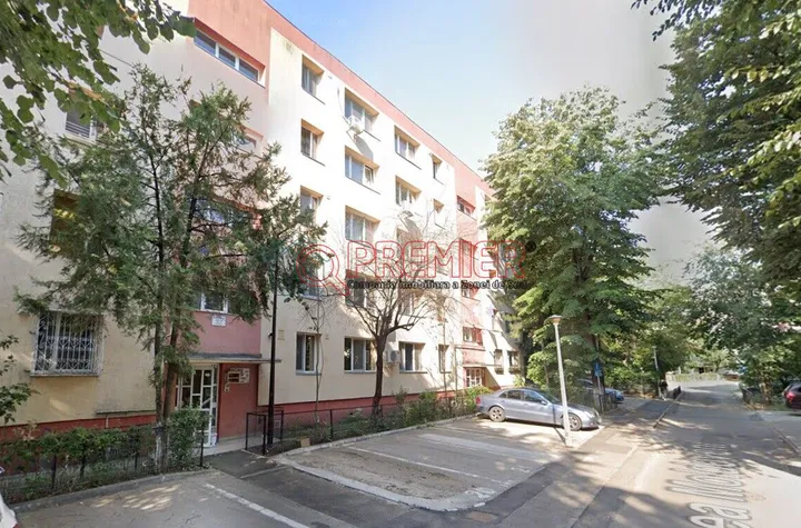 Vanzare 3 camere - Piata Resita - Moldoveni anunturi imobiliare Bucuresti