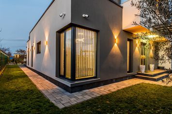 Vilă premium cu teren generos, la 10 km de Arad, Zimandcuz anunturi imobiliare Arad