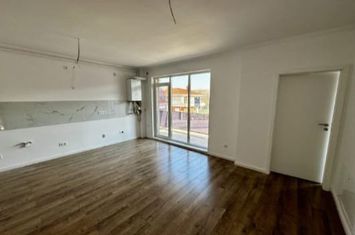 Apartament 3 camere de vanzare FLORESTI - Cluj anunturi imobiliare Cluj