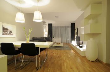 Apartament 4 camere de inchiriat BANEASA - Bucuresti anunturi imobiliare Bucuresti