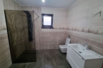 Casă - 3 camere de vanzare BACAU - Bacau anunturi imobiliare Bacau