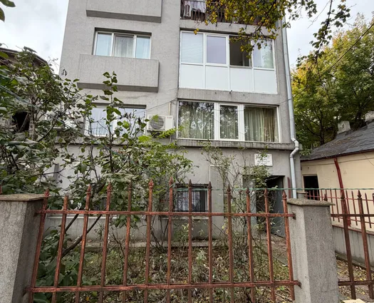 Garsonieră Calarasilor, 37 mp