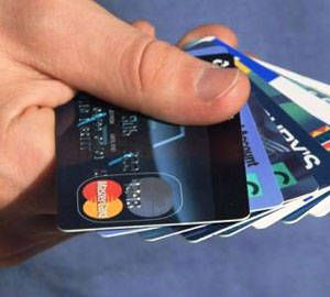 Credit Europe Bank şi Aviva lansează primul produs de economisire unit linked cu valoare garantată a unităţii de fond şi plata în rate prin CardAvantaj