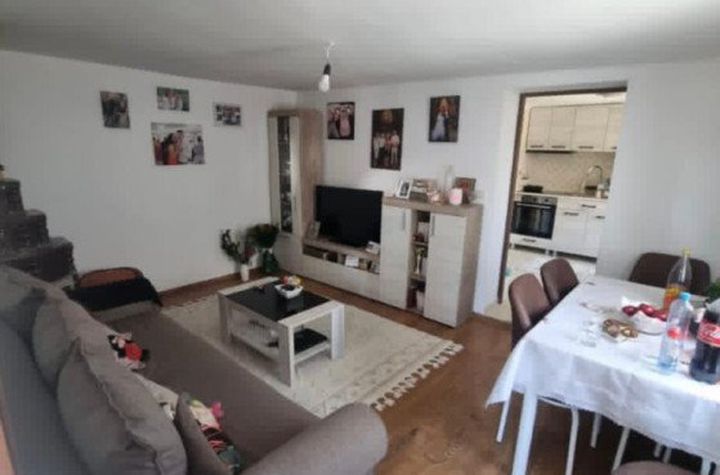 Vilă - 5 camere de vanzare MANEUTI - Suceava anunturi imobiliare Suceava