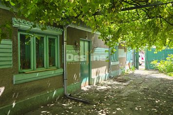 Casă - 5 camere de vanzare CALARASI - Calarasi anunturi imobiliare Calarasi