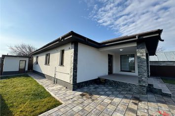 Casă - 4 camere de vanzare SLOBOZIA CIORASTI - Vrancea anunturi imobiliare Vrancea