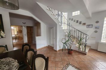 Vilă - 6 camere de vanzare AIUD - Alba anunturi imobiliare Alba