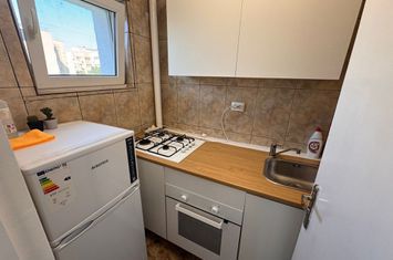 Garsoniera 18mp 8/10 7 minute metrou anunturi imobiliare Bucuresti