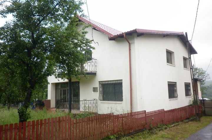 Vilă - 5 camere de vanzare TELEGA - Prahova anunturi imobiliare Prahova