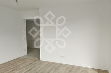 Apartament decomandat cu 3 camere in Prima Urbana 3 anunturi imobiliare Bihor