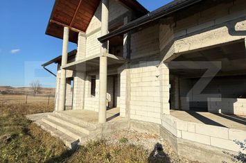 Vilă - 5 camere de vanzare SUCEAVA - Suceava anunturi imobiliare Suceava