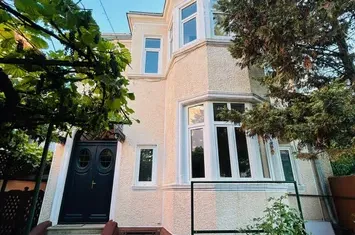 Villa 5 rooms, courtyard, Dorobanti, subway Piata Romana anunturi imobiliare Bucuresti