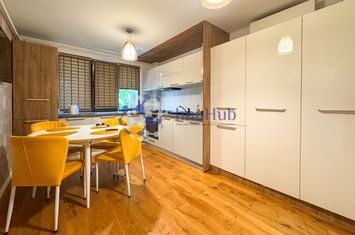 Apartament in Piata Unirii, etaj 3, renovat anunturi imobiliare Iasi
