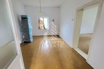 Casa individuala cu 3 camere,renovata in totalitate,Sag anunturi imobiliare Timis