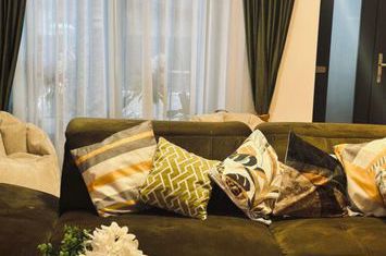 Vilă - 5 camere de vanzare RADAUTI - Suceava anunturi imobiliare Suceava