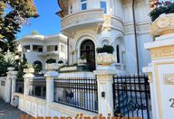 15.000 €, Vilă