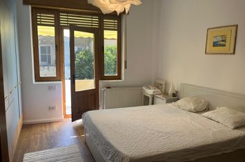 Foisorul de Foc, Cartierul Evreiesc, vanzare apartament 3 camere+ dependinte, etaj 1 in vila, anunturi imobiliare Bucuresti