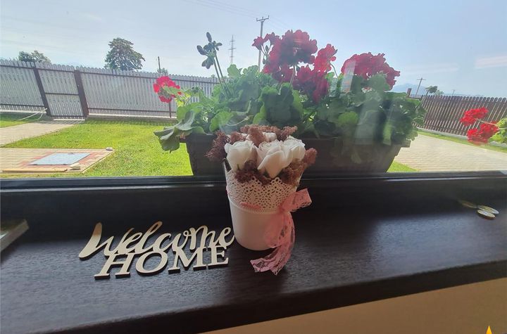 Casă - 4 camere de vanzare EXTERIOR EST - Brasov anunturi imobiliare Brasov