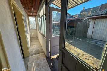 Casă - 3 camere de vanzare CENTRAL - Covasna anunturi imobiliare Covasna