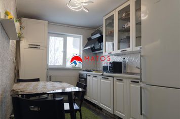Apartament 4 camere de vanzare CENTRU - Prahova anunturi imobiliare Prahova