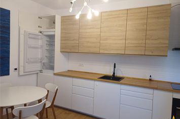 Casă - 3 camere de inchiriat BRASOVUL VECHI - Brasov anunturi imobiliare Brasov