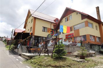Apartament 36 camere de vanzare BAIA DE FIER - Gorj anunturi imobiliare Gorj