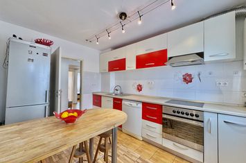 Apartament 3 camere de vanzare STRAND - Sibiu anunturi imobiliare Sibiu