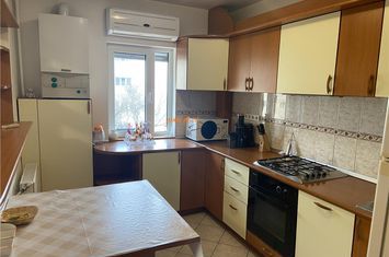 Apartament 3 camere de vanzare CENTRAL - Vrancea anunturi imobiliare Vrancea