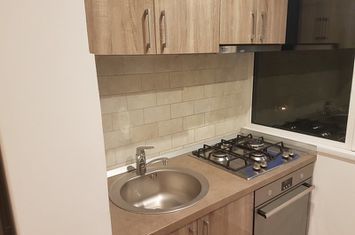 Apartament 3 camere de vanzare APARATORII PATRIEI - Bucuresti anunturi imobiliare Bucuresti