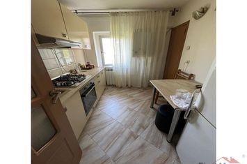 Apartament 3 camere de vanzare VEST - Vrancea anunturi imobiliare Vrancea