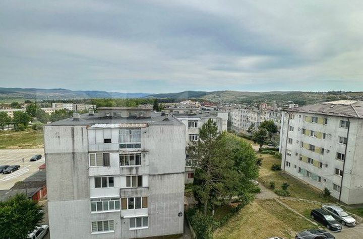 Apartament 2 camere de vanzare DEJ - Cluj anunturi imobiliare Cluj