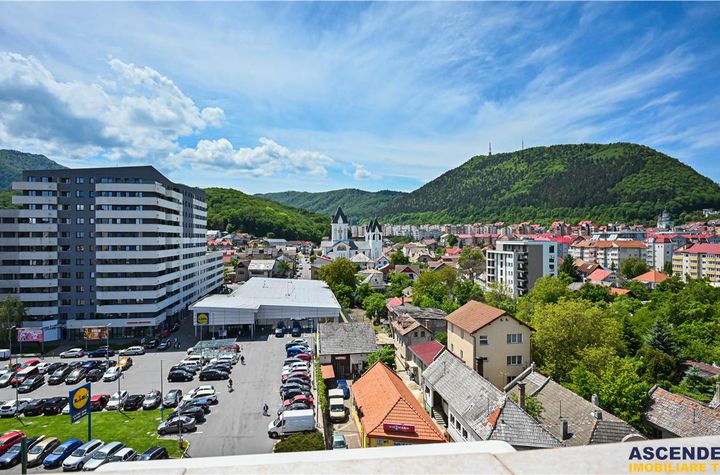 Apartament 4 camere de vanzare ASTRA - Brasov anunturi imobiliare Brasov