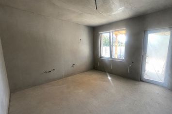 Casă - 4 camere de vanzare CRAIOVA - Dolj anunturi imobiliare Dolj