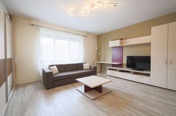 Apartament spațios cu 2 camere - terasă - str. Desseanu - COMISION 0% anunturi imobiliare Arad