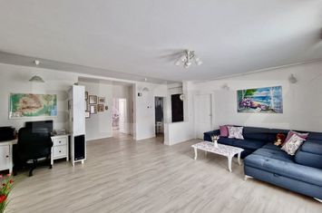 Apartament 4 camere de vanzare BULGARIA - Cluj anunturi imobiliare Cluj
