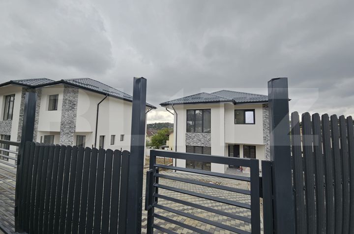 Vilă - 4 camere de vanzare IASI - Iasi anunturi imobiliare Iasi