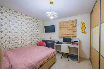 Apartament 3 camere de vanzare LUPENI - Sibiu anunturi imobiliare Sibiu