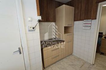 Apartament cu 3 camere, decomantat, etajul 2 , zona Spitalul Judetean anunturi imobiliare Timis