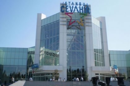 Cum arata cel mai mare mall din Europa