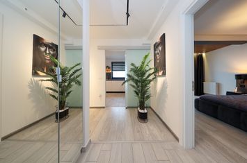 Apartament 2 camere,80 mp utili+parcare subterana-Coresi anunturi imobiliare Brasov